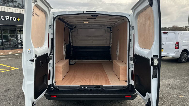 Renault Trafic Lwb Diesel LL30 Blue dCi 130 Advance [Safety] Van